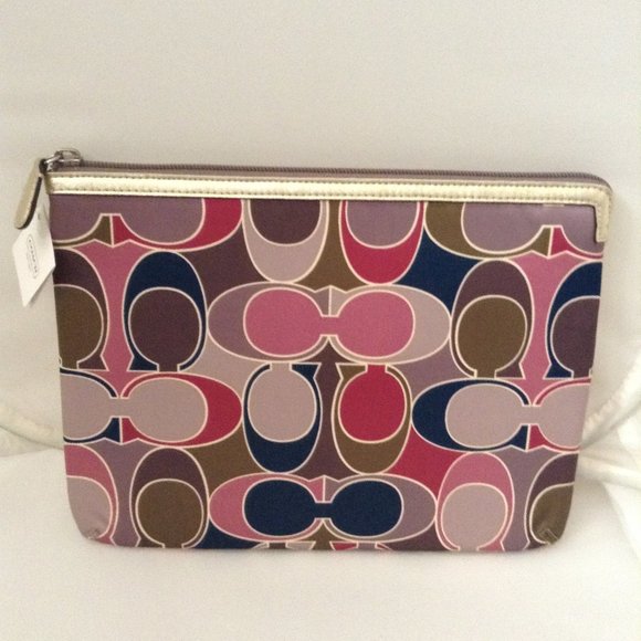 COACH Gallery Scarf Tablet Sleeve - Picture 1 of 3